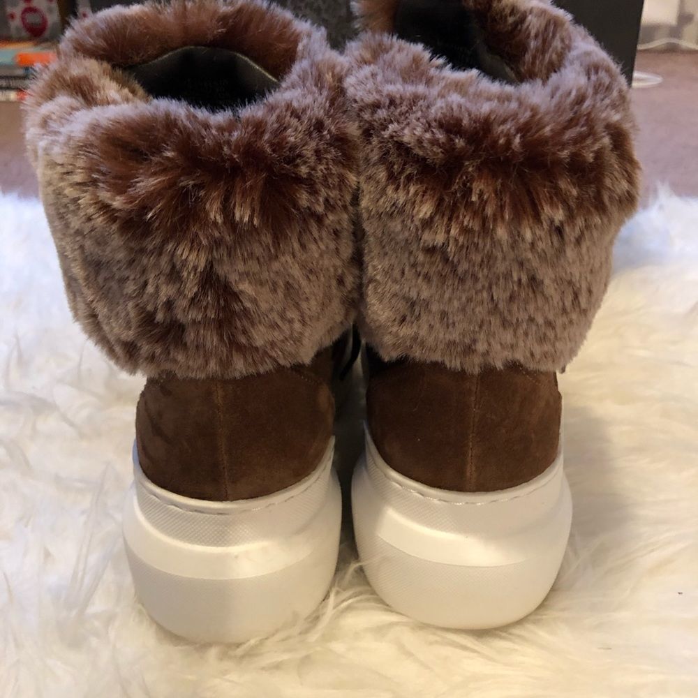 Vince Camuto “Shelsta” Winter Brown Booties - Picture 4 of 7
